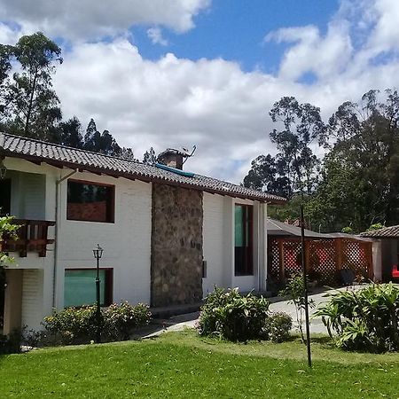 Hosteria Quinta Emilia Кіто Екстер'єр фото
