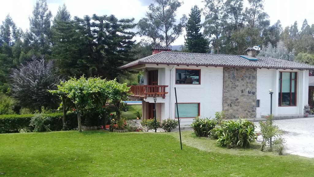 Hosteria Quinta Emilia Кіто Екстер'єр фото